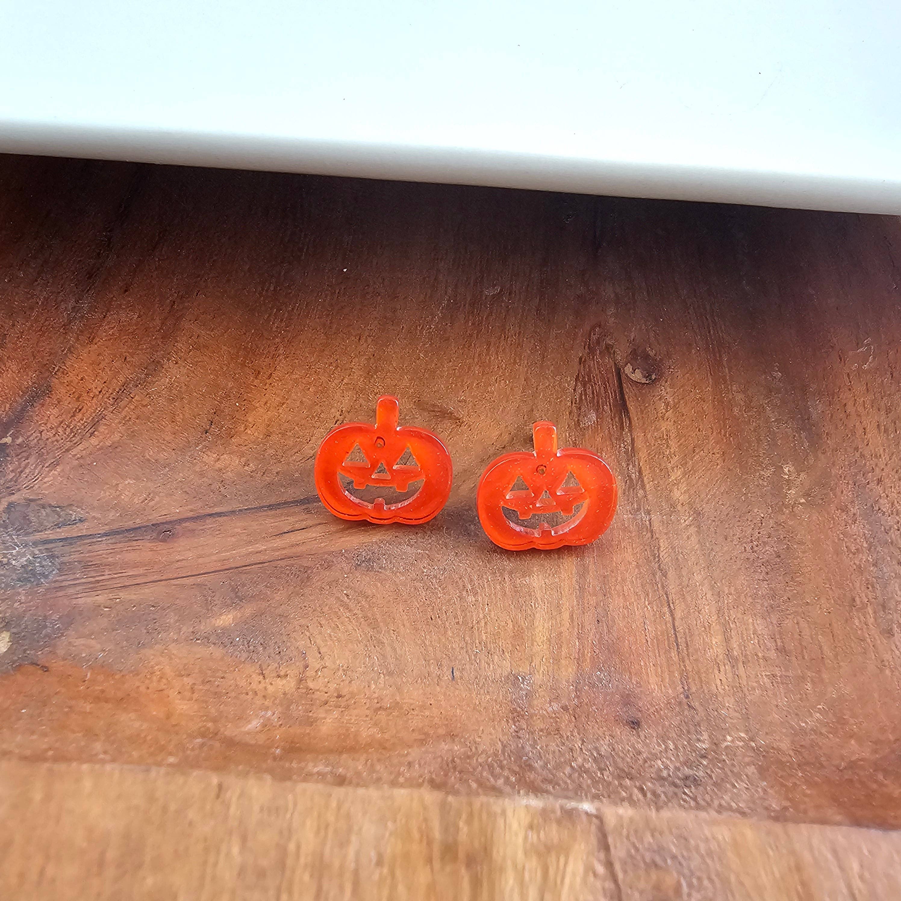Jack O' Lantern Pumpkin Studs