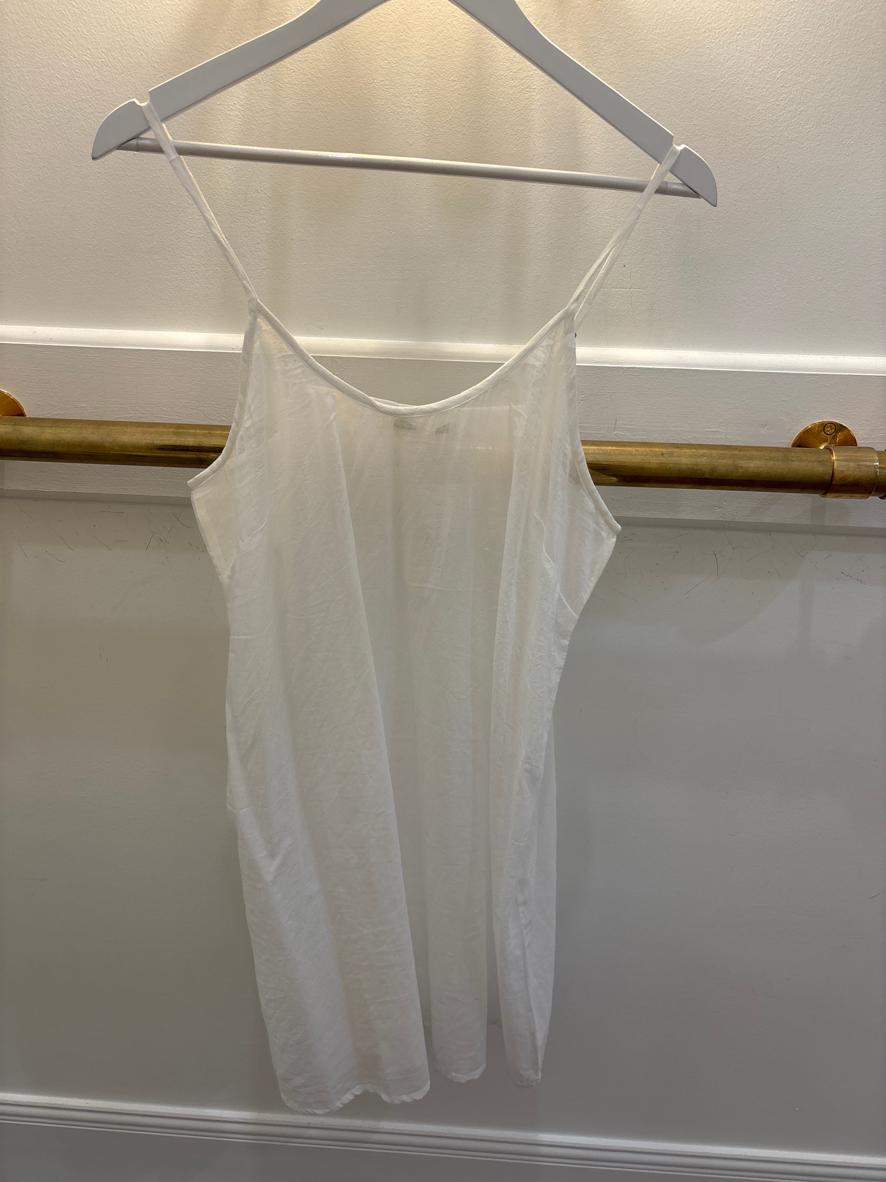Dolma White Cotton Slip for Everyday Comfort and Breathability | K. McCarthy Dolma White Cotton Slip for Everyday Comfort and Breathability | K. McCarthy