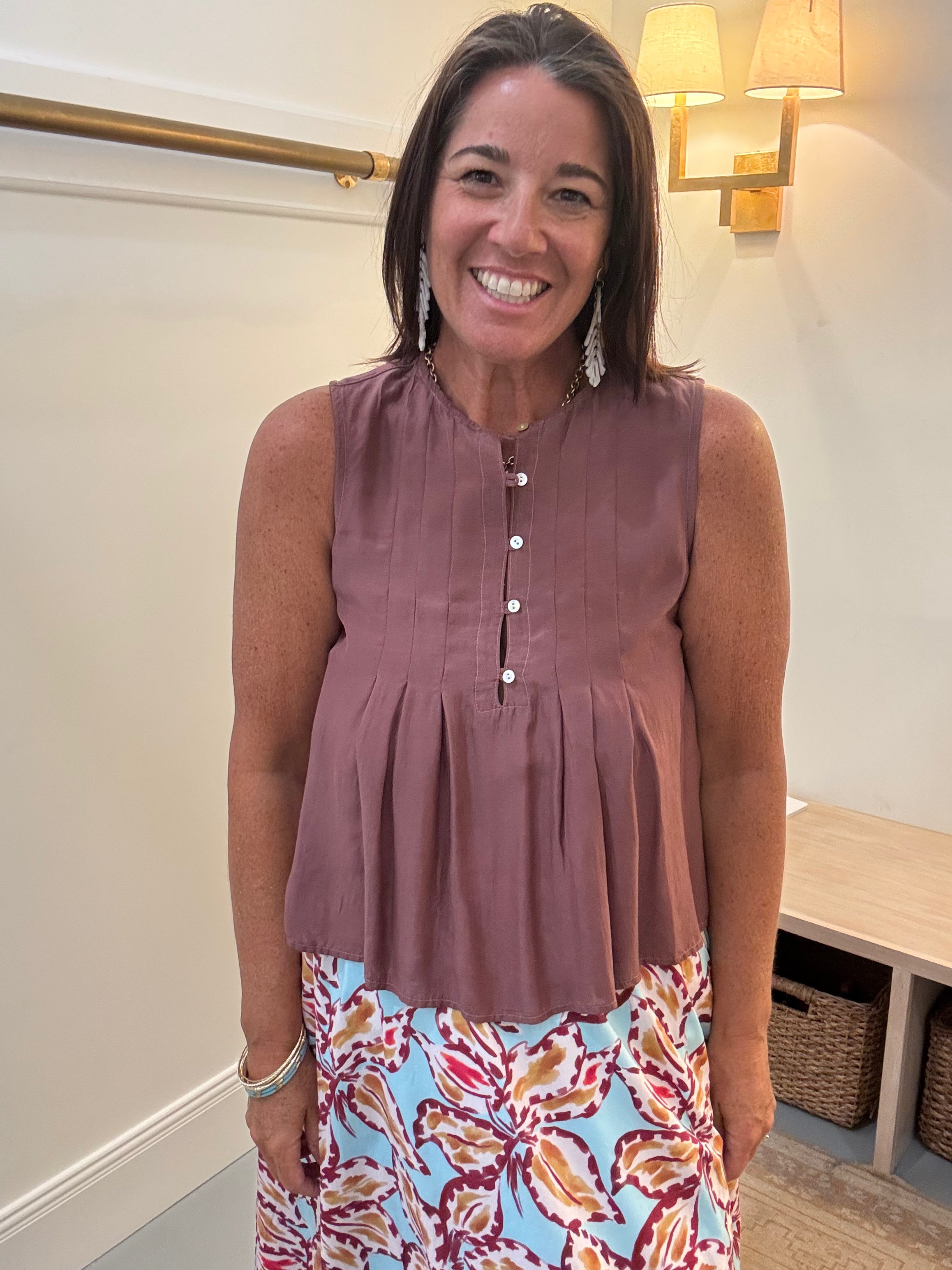 Sleeveless Pintuck Pullover | Mocha Cloud