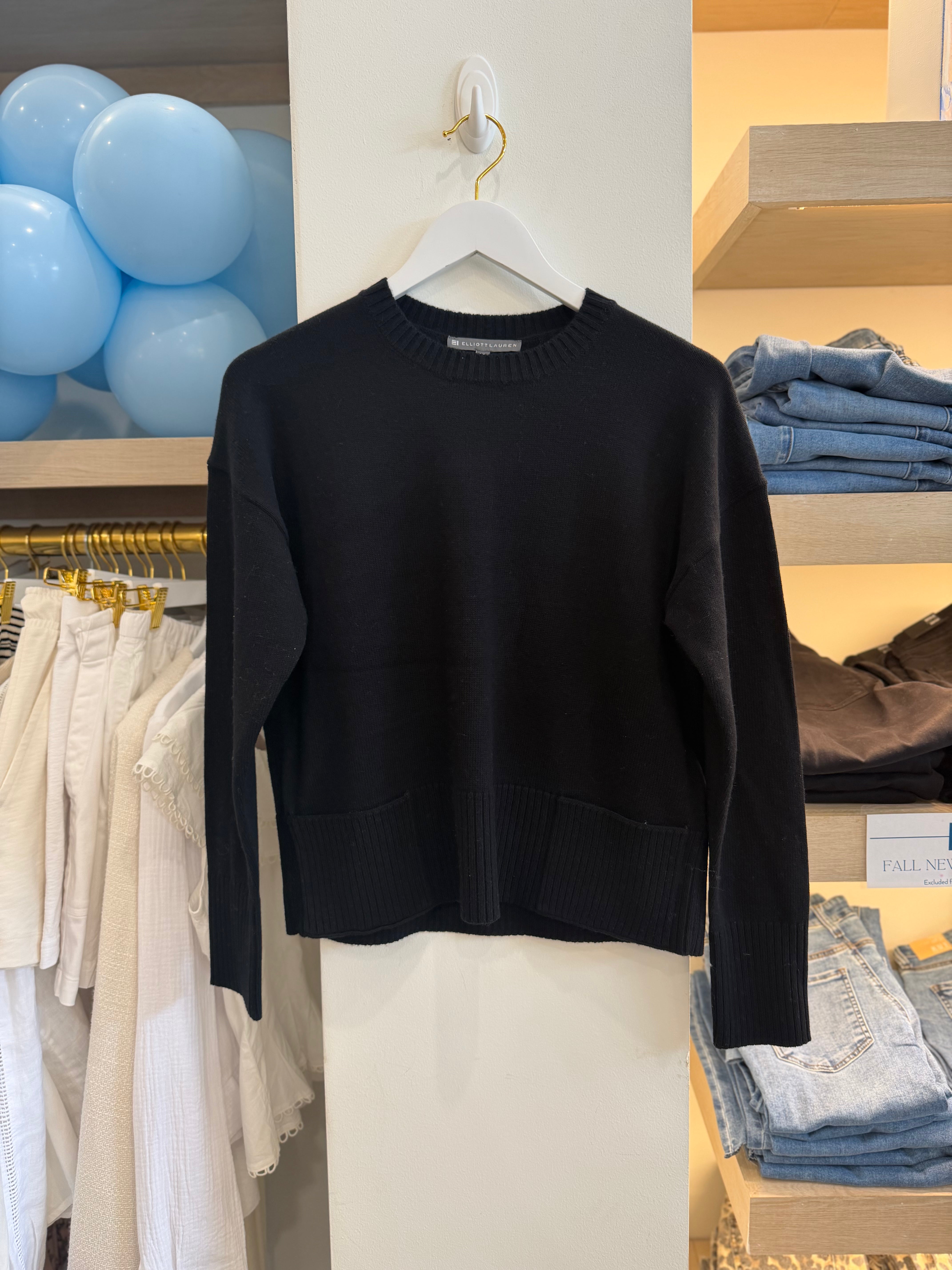 Crew Neck Sweater with Pocket | Black