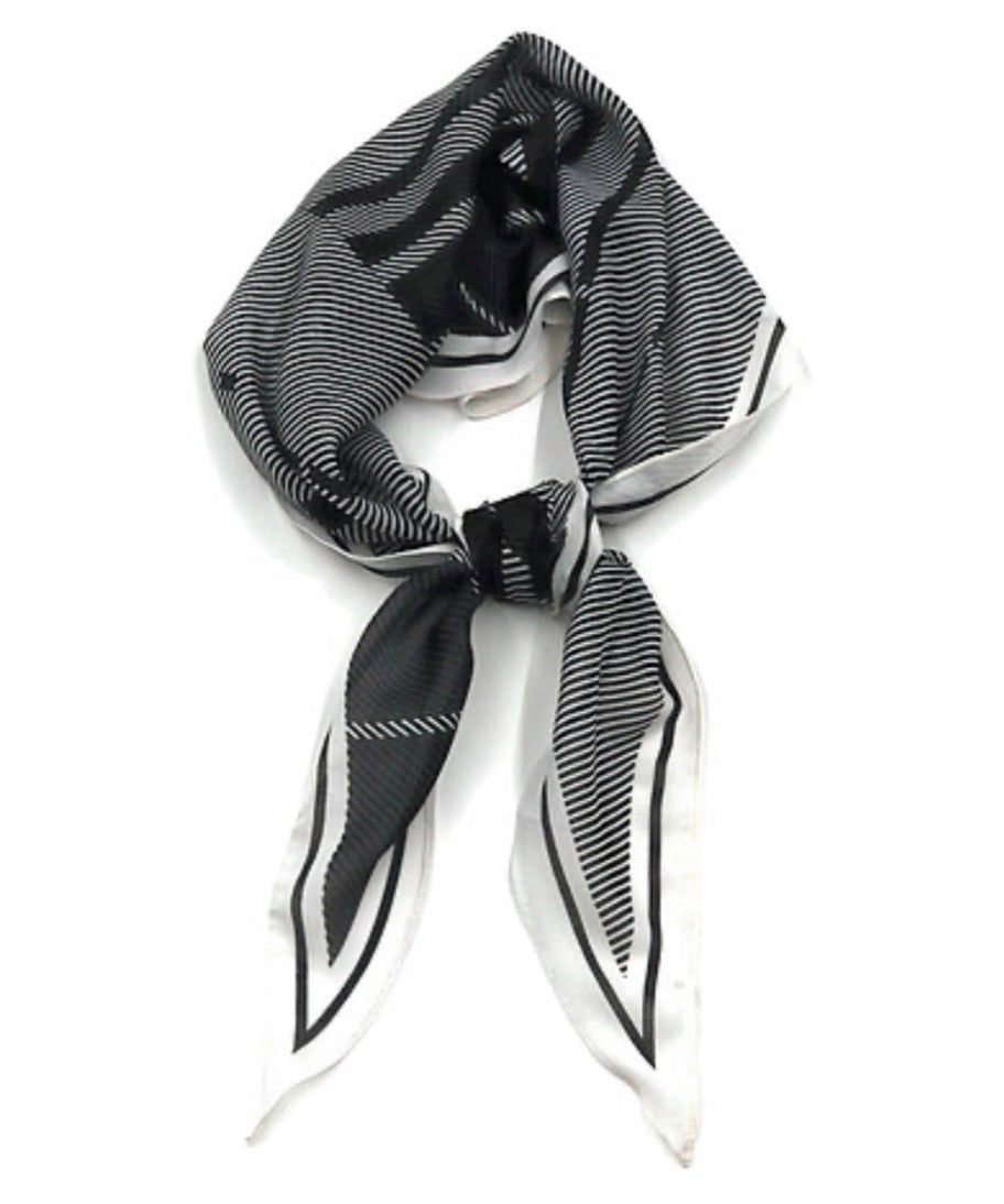 Plaid Print Diamond Shape Scarf | Black