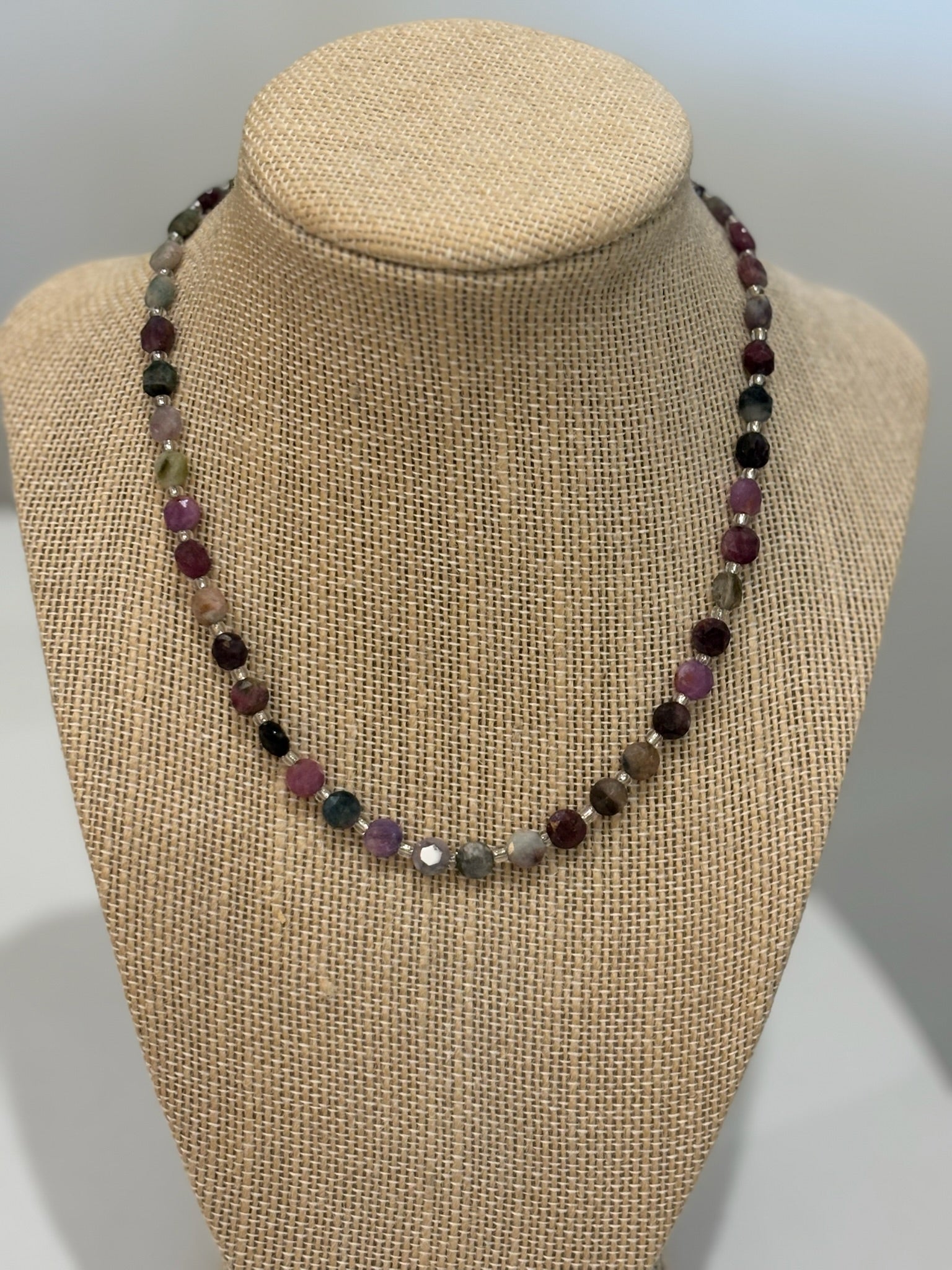 Circle Stone Necklace | Burgundy, Green