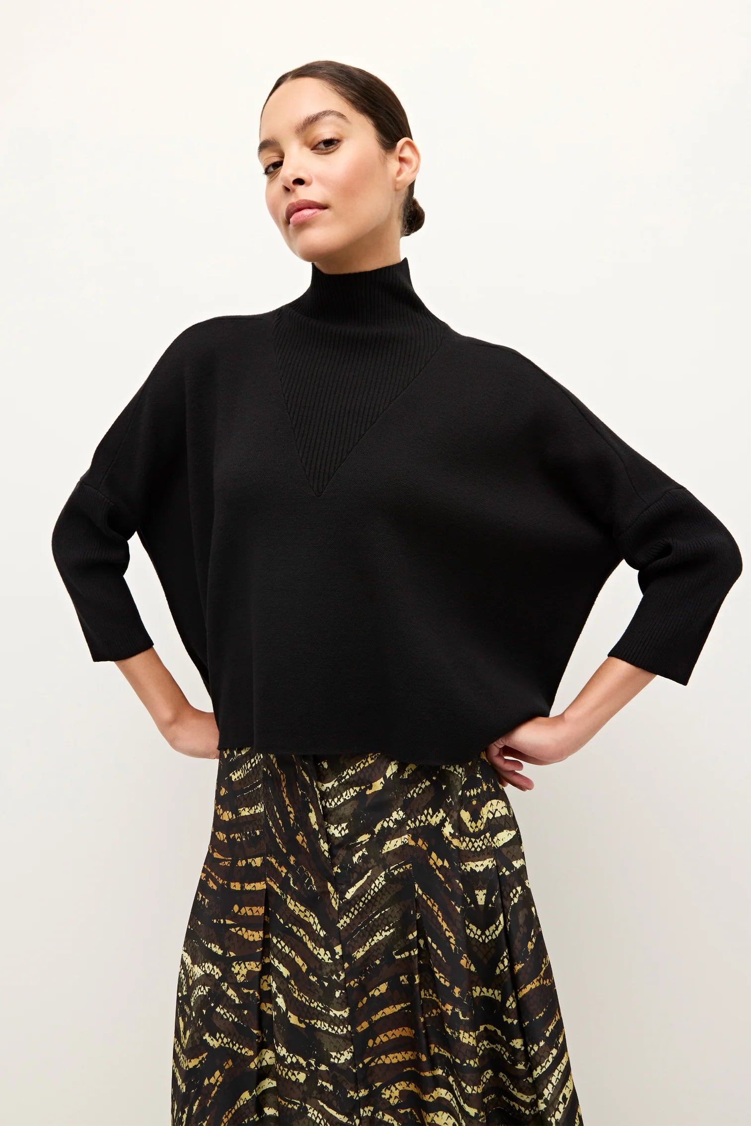 Claudie Popover Black